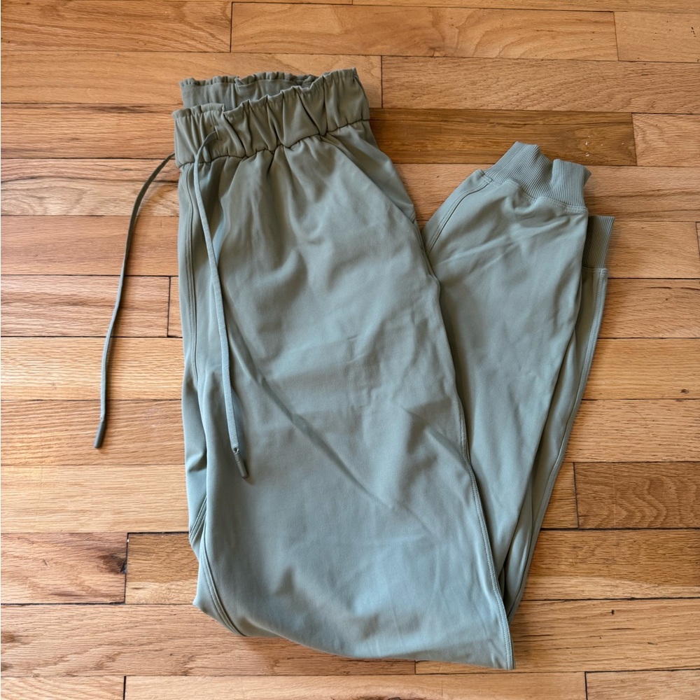 Lululemon jogger sweatpants